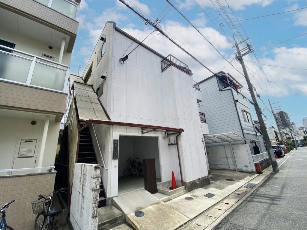 【長岡京市長岡/家賃4万円】阪急長岡天神駅まで徒歩3分!敷金礼金ゼロ・南向き洋室ゆったり8帖の1K